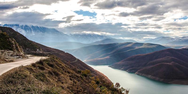 婚恋交友平台深度评测：爱多天空如何用专业恋爱指导与婚姻咨询赢得用户信赖